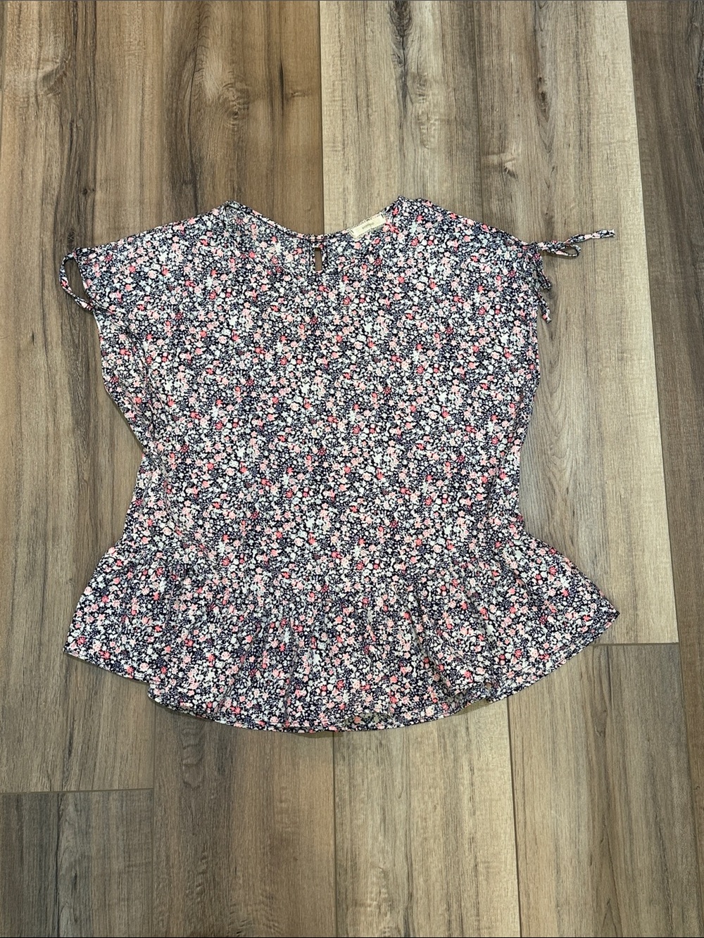 Floral Short Sleeve Peplum Blouse Navy Soprano size 16 girls, cold shoulder